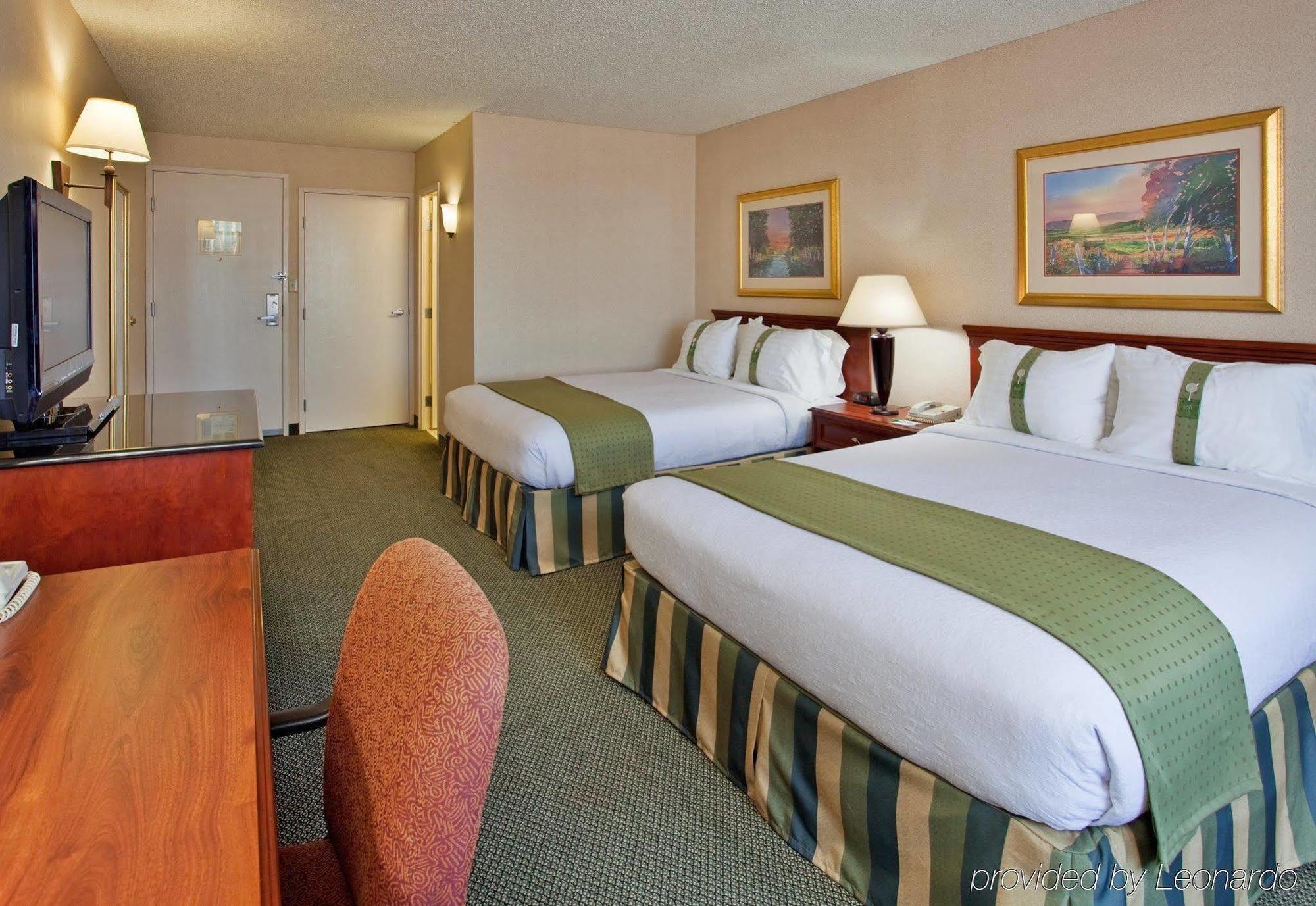 Holiday Inn Wichita East I-35, An Ihg Hotel Екстер'єр фото