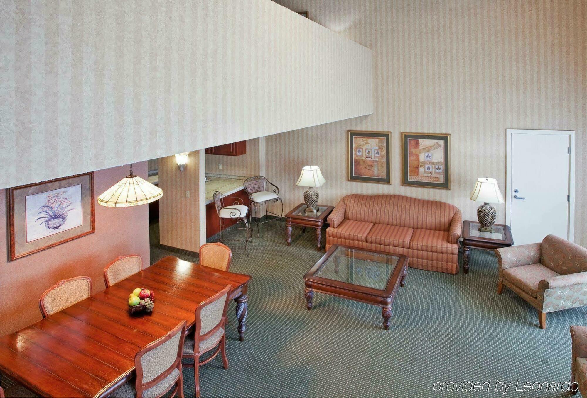 Holiday Inn Wichita East I-35, An Ihg Hotel Інтер'єр фото